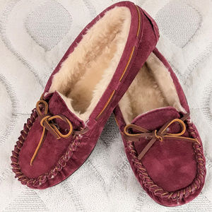 Lamo Womens Size 7 Burgundy Britain Moc II Fleece